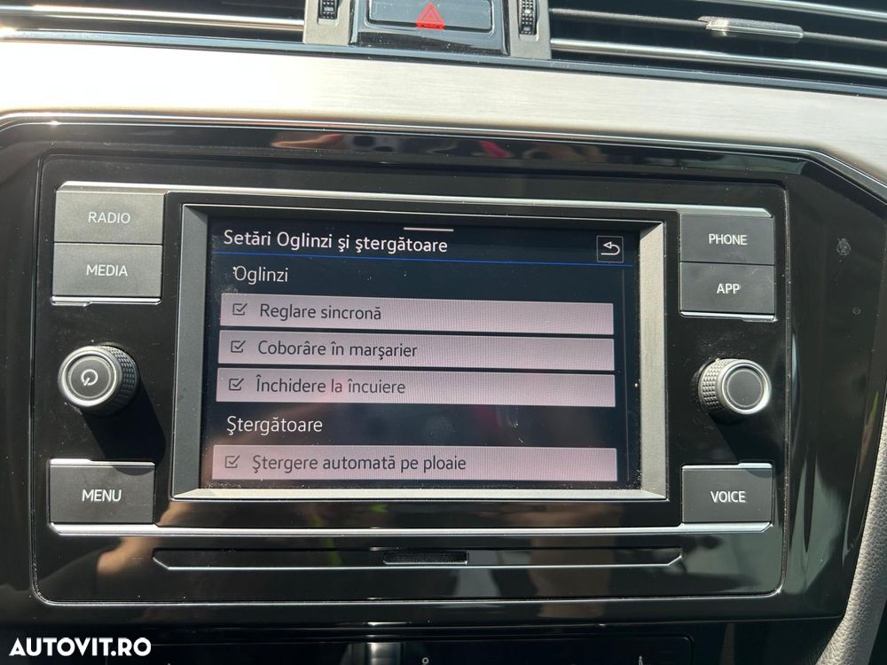 Volkswagen Passat 2.0 TDI DSG Highline - 28