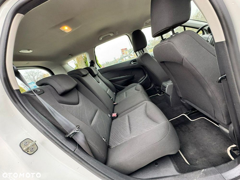 Peugeot 308 1.4 Trendy - 21