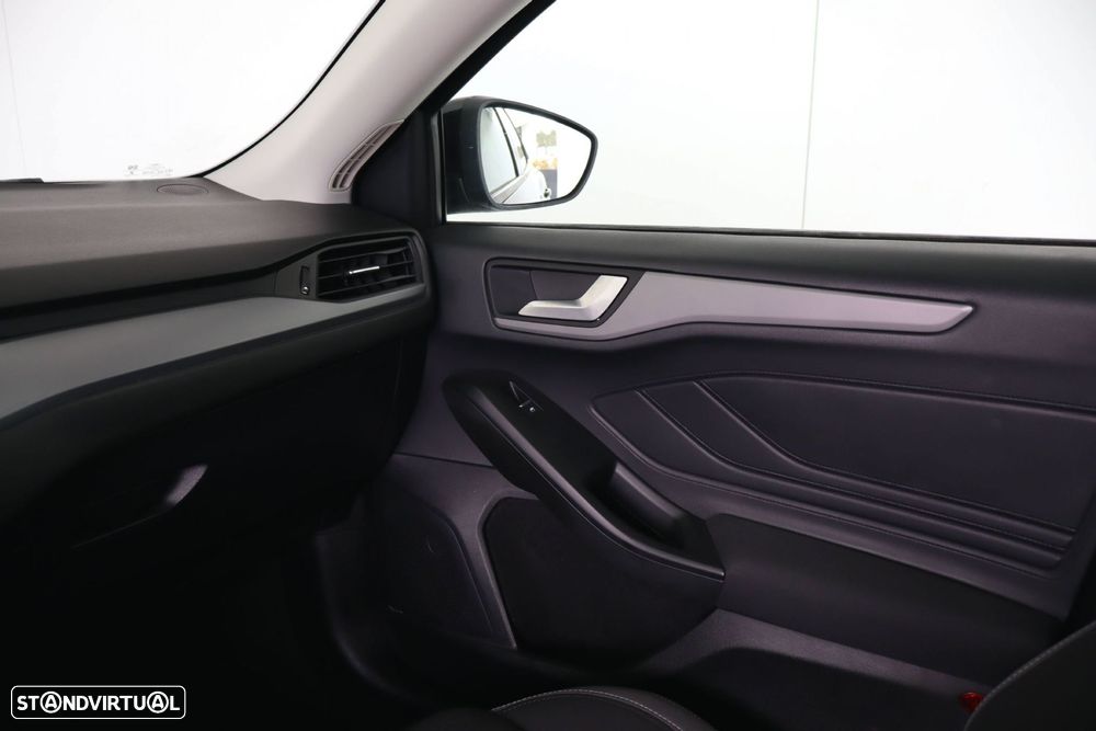 Ford Focus 1.5 TDCi ECOBlue Connected Aut. - 38