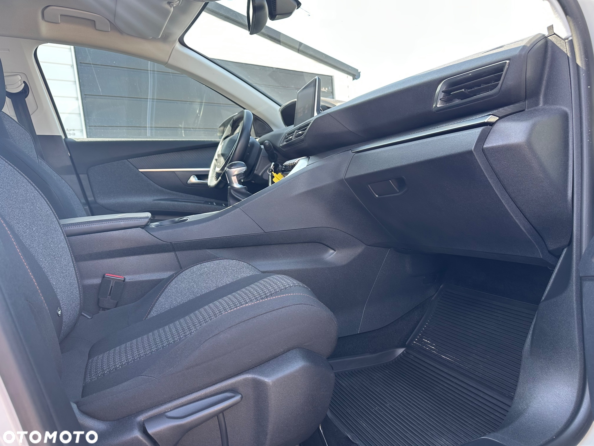 Peugeot 3008 1.6 BlueHDi Allure S&S - 17