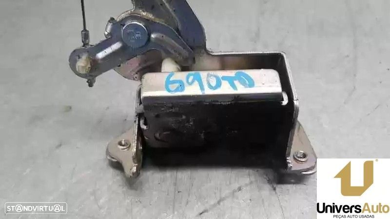 FECHADURA PORTA LATERAL DIREITA NISSAN NV200 / EVALIA AUTOBUS 2016 -82540JX00A - 2