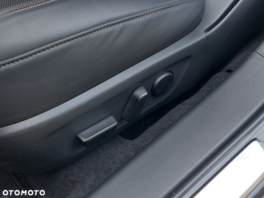 Mazda 3 2.0 mHEV Takumi - 11