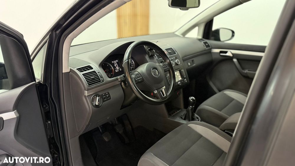 Volkswagen Touran 2.0 TDI BlueMotion Technology Highline - 6