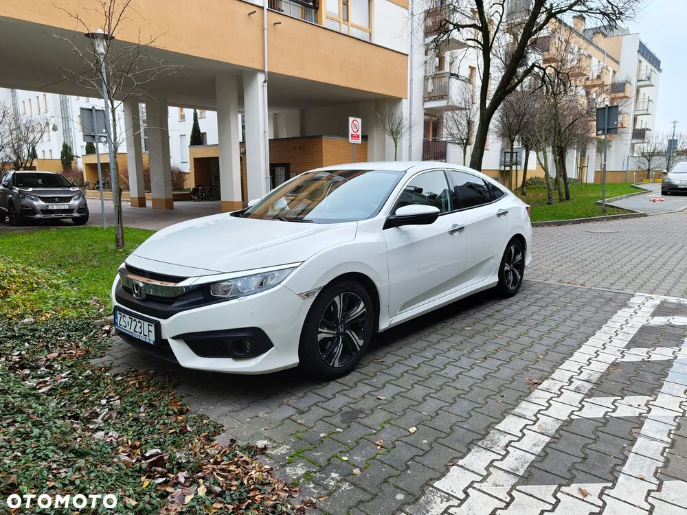 Honda Civic 1.5 T Elegance CVT - 1