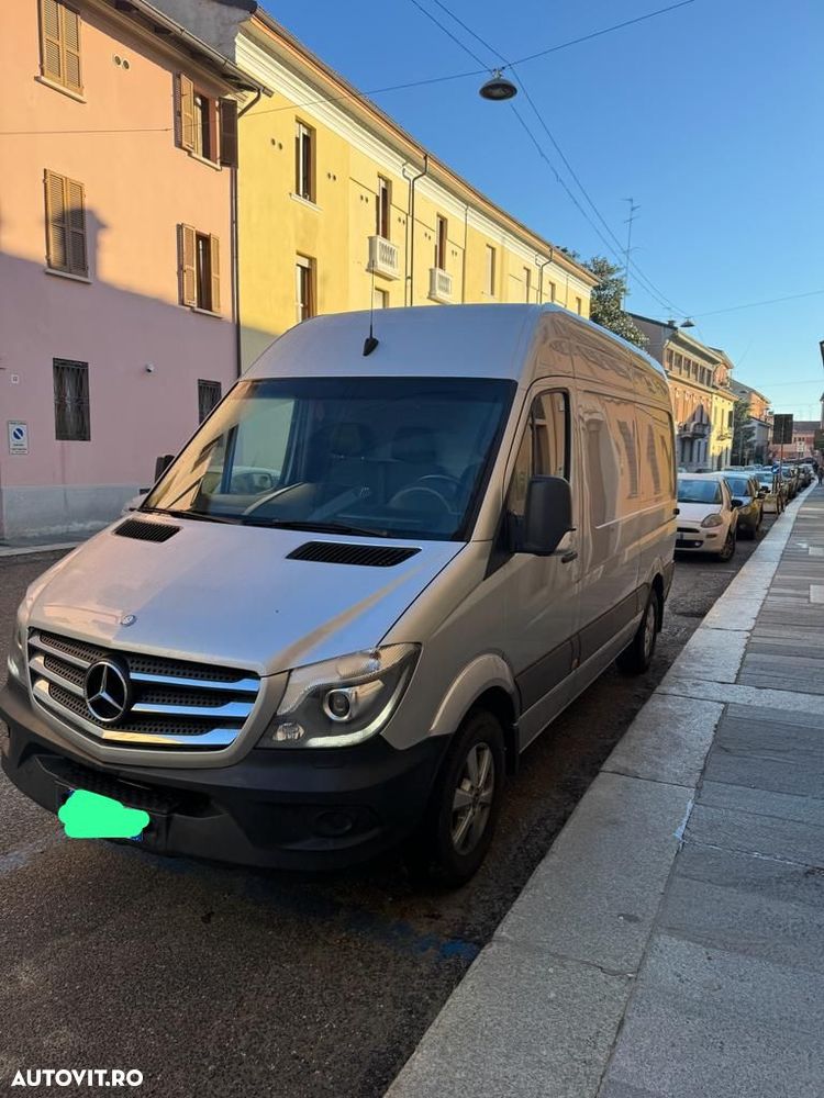 Mercedes-Benz Sprinter - 2