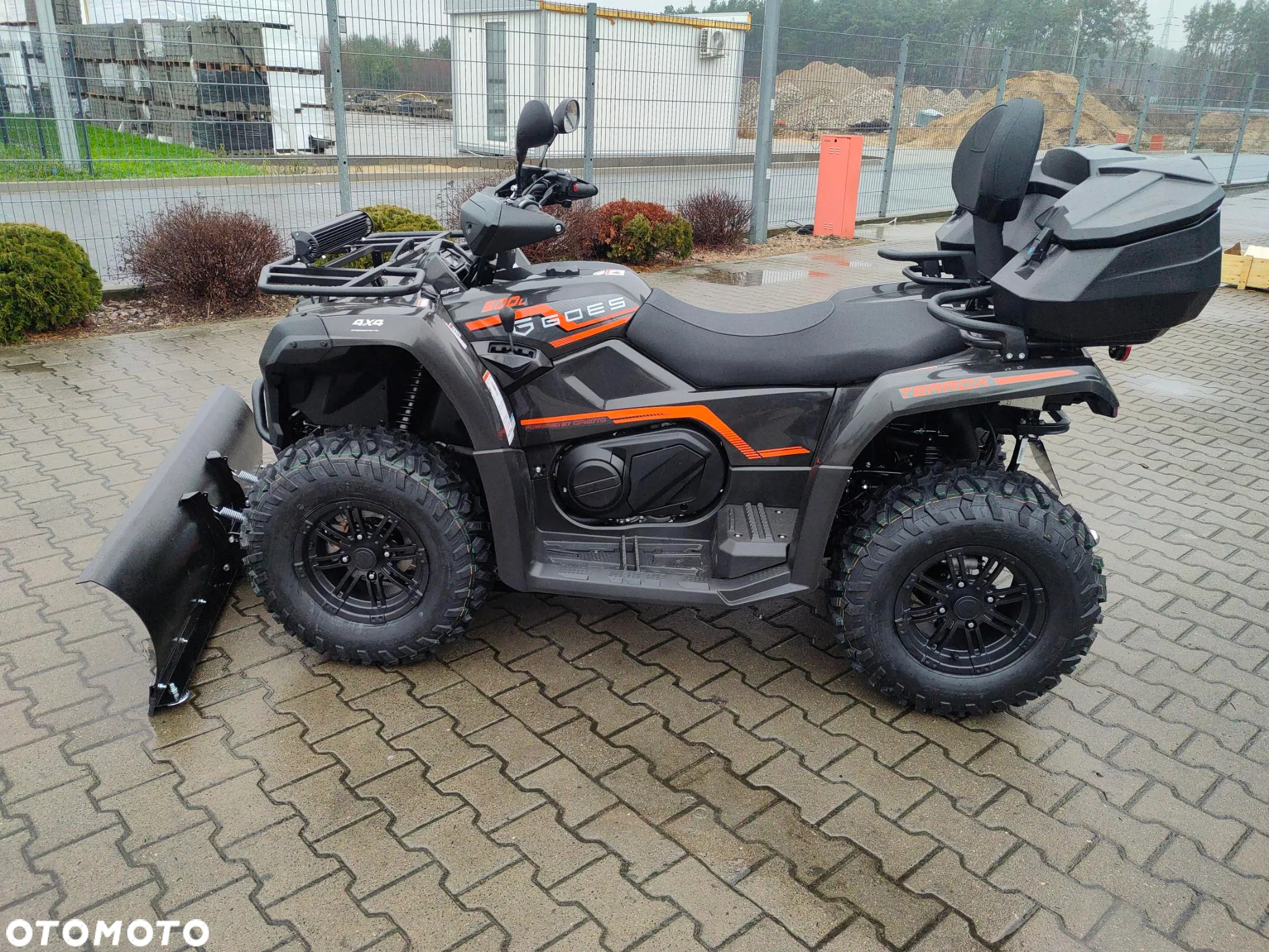 CFMoto CForce - 24