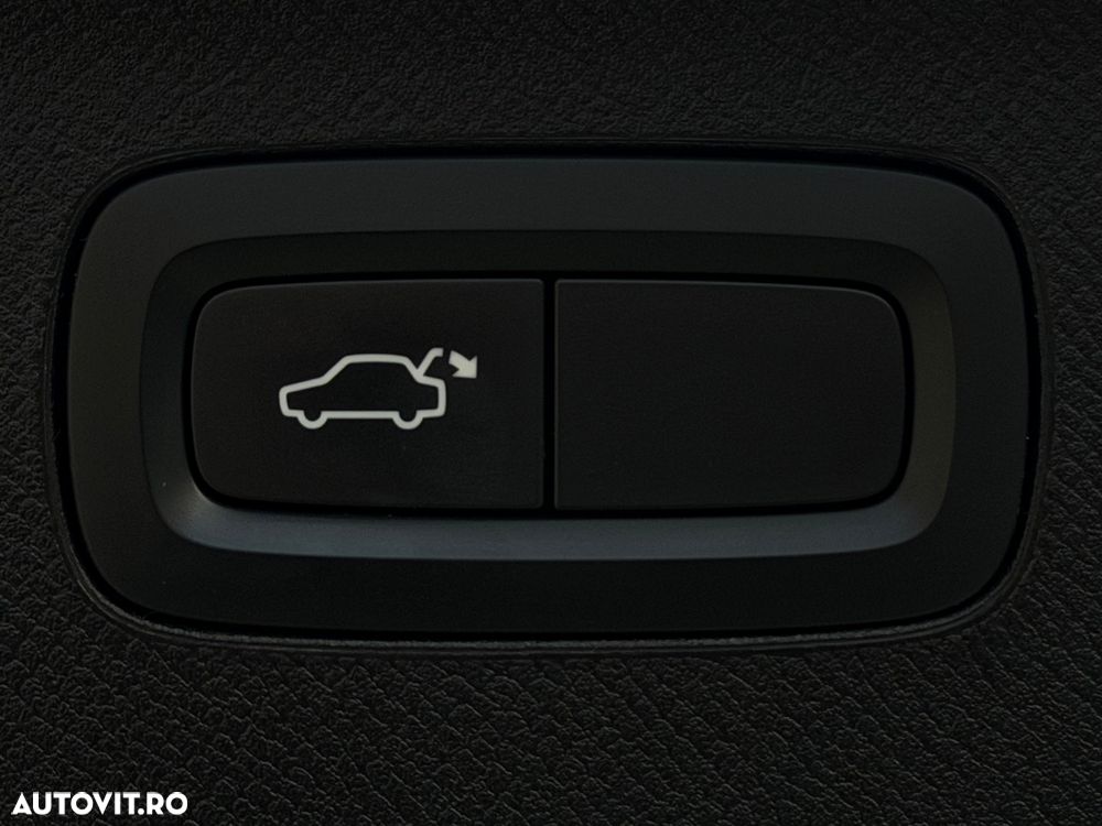 Volvo XC 90 D5 AWD Geartronic Momentum - 17