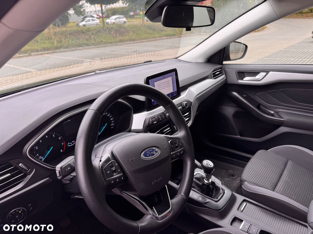 Ford Focus 1.0 EcoBoost Connected - 17