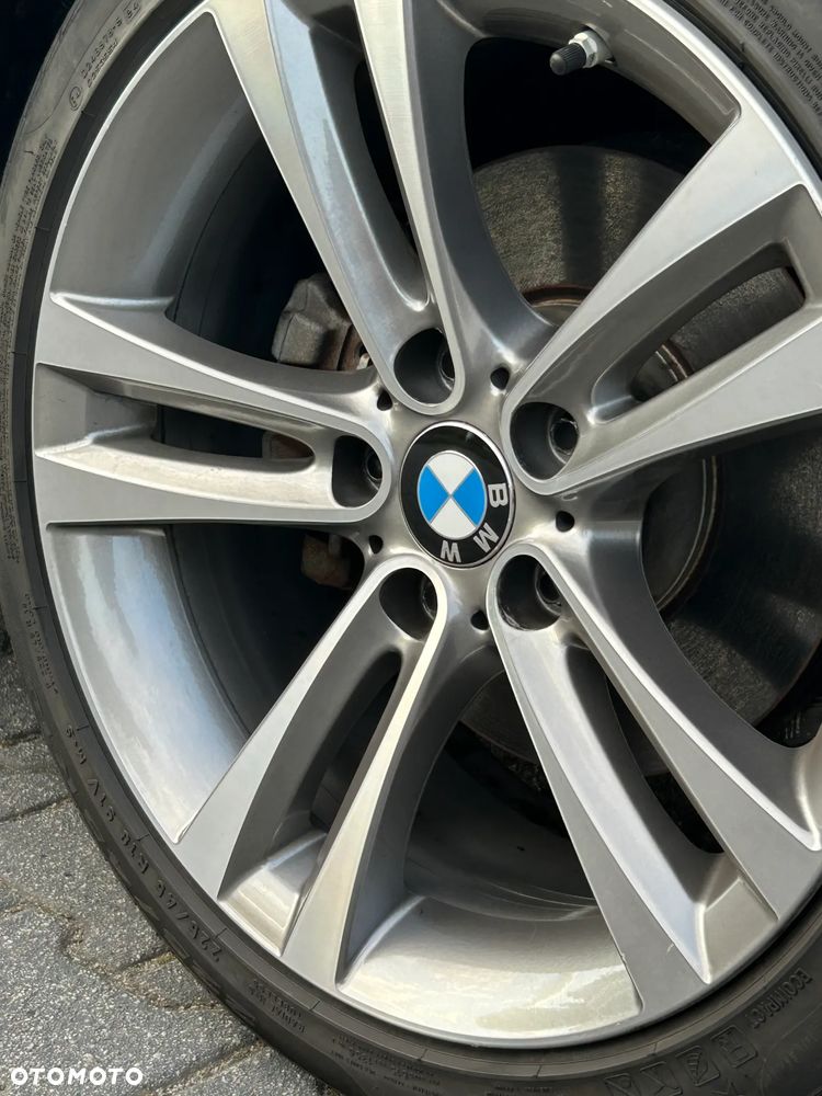 BMW Seria 3 330i xDrive Sport Line - 19