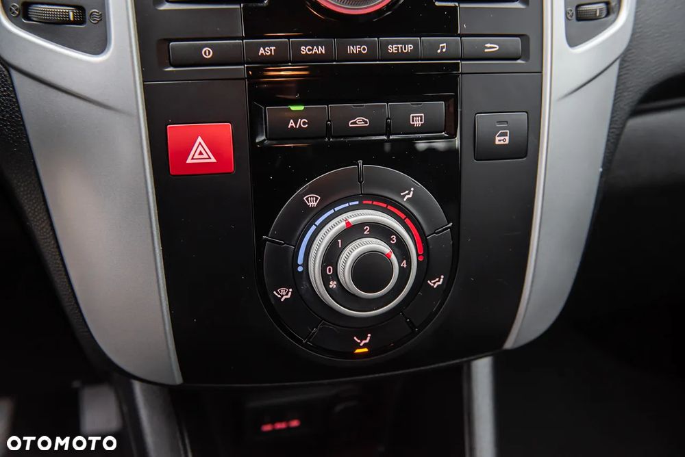 Kia Venga 1.6 CVVT ISG Spirit - 21