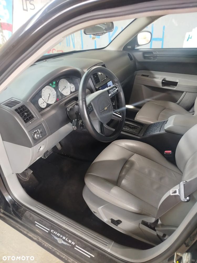 Chrysler 300C 3.5 V6 - 9