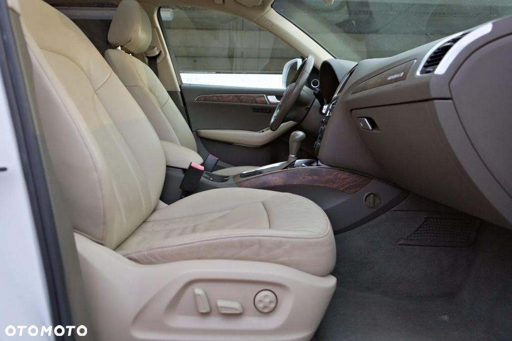 Audi Q5 3.2 FSI Quattro S tronic - 22