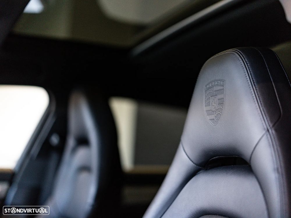 Porsche Panamera Sport Turismo 4 E-Hybrid Platinum Edition - 38