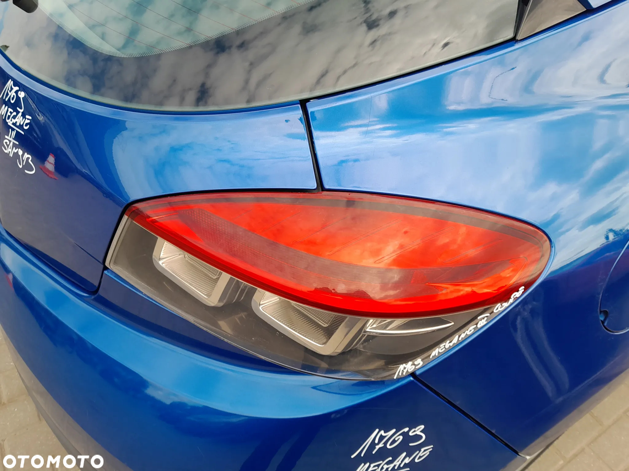 RENAULT MEGANE COUPE III LAMPA PRAWA TYLNA PRAWY TYŁ W BŁOTNIK SEDAN - 3