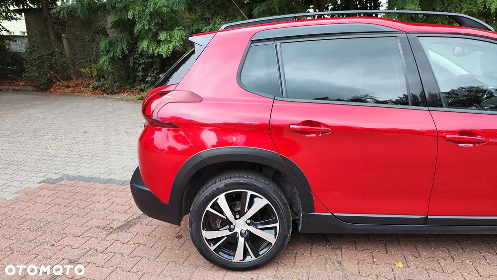 Peugeot 2008 1.2 PureTech GT Line S&S - 10