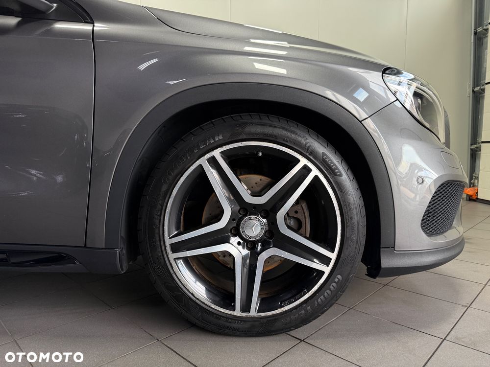Mercedes-Benz GLA 250 4-Matic - 6