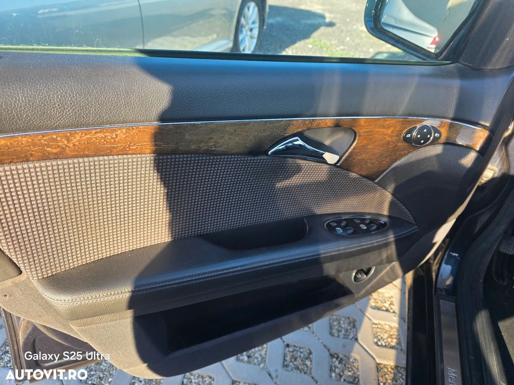 Mercedes-Benz E 2005 photo 4