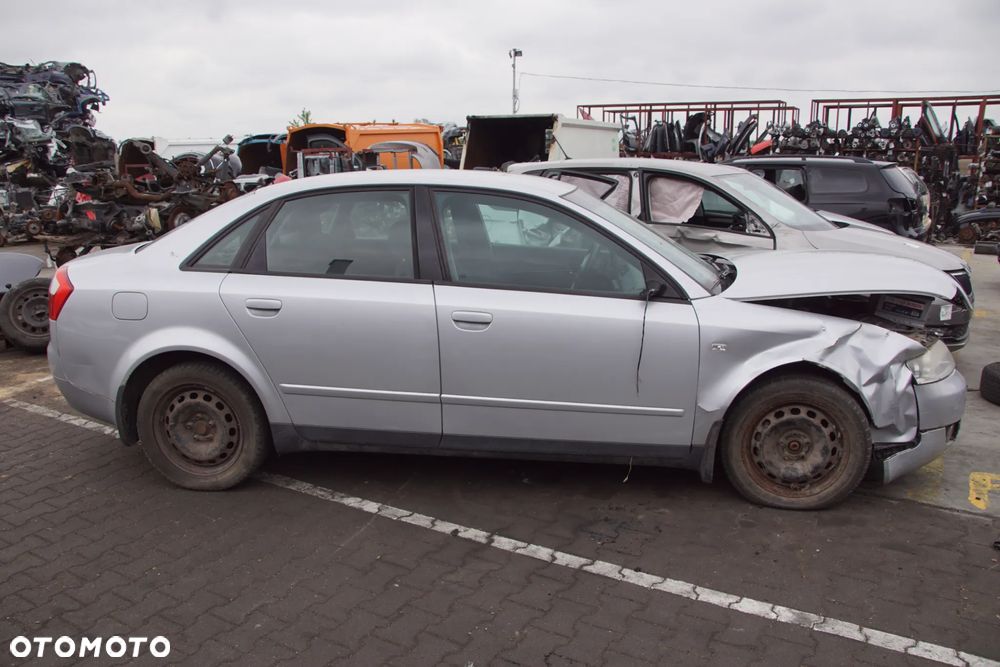 Auto na części - Audi A4 B6 1.9 TDI 131 KM AWX FEC LY7W 2001R Silnik Skrzynia Drzwi Maska Błotnik Klapa Zderzak Lampa Lusterko Klamka Szyba Deska Kokpit Sterownik Moduł Czujnik Licznik Panel Kierownica - 4