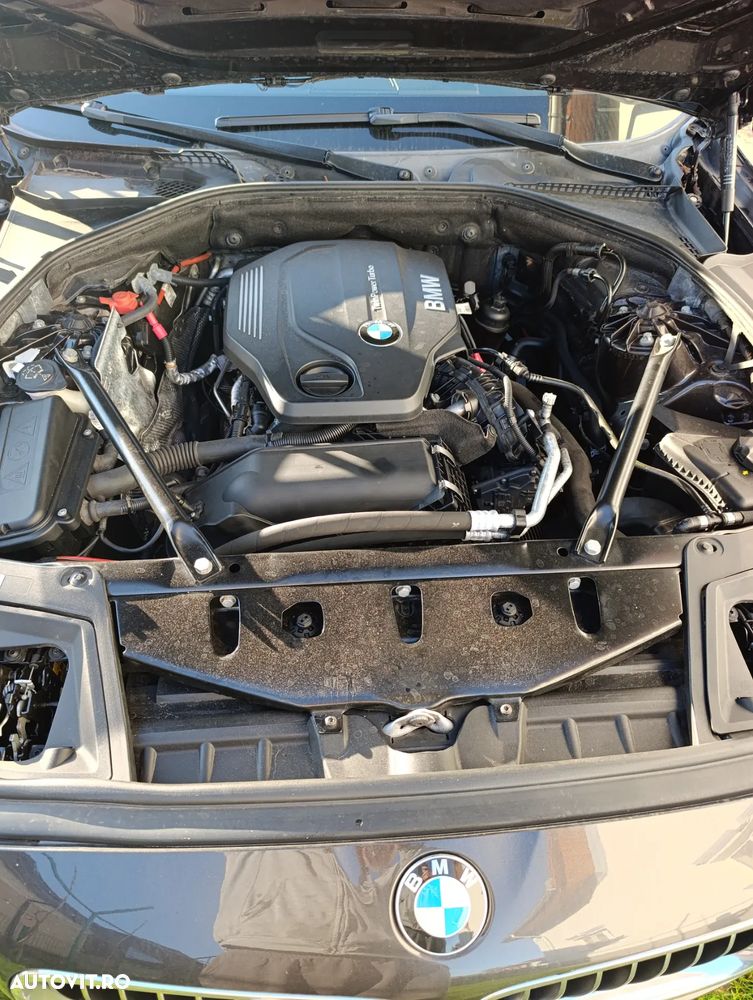 BMW Seria 5 520d Touring Aut. Luxury Line - 17