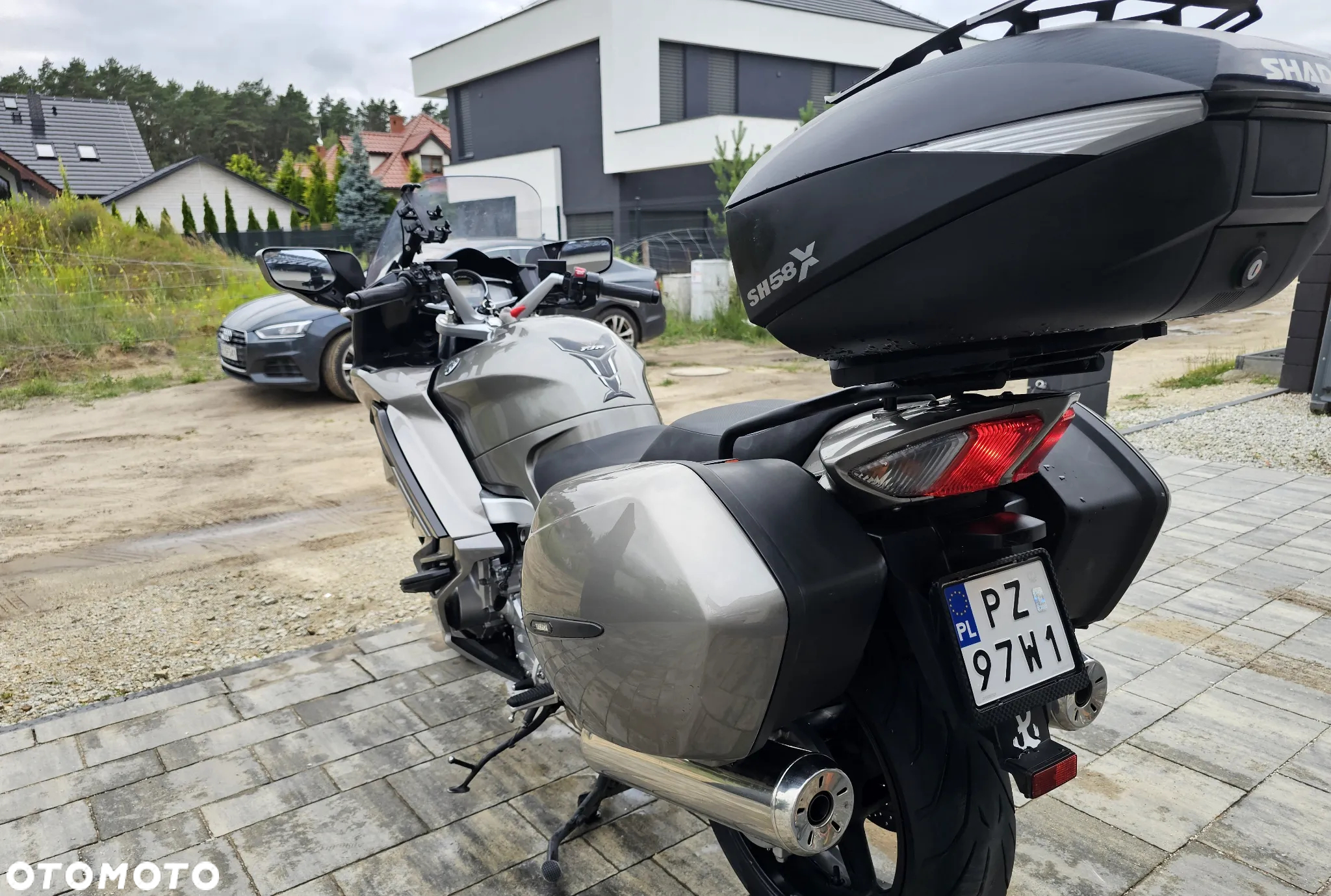 Yamaha FJR - 11