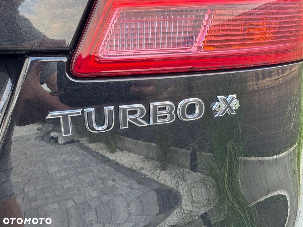 Opel Insignia 2.0 Turbo Sports Tourer 4x4 Automatik Cosmo - 13