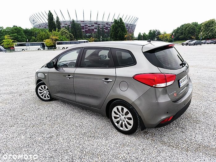 Kia Carens - 7