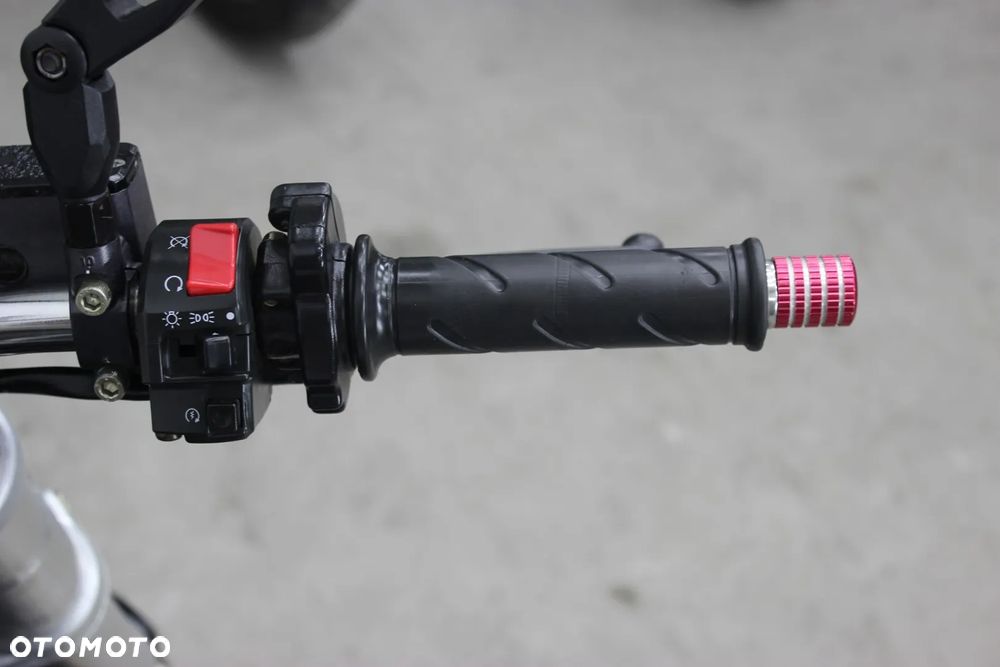 Ducati Monster - 15