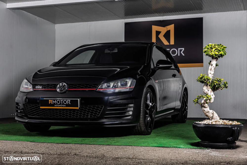 VW Golf GTI Performance BlueMotion DSG - 1