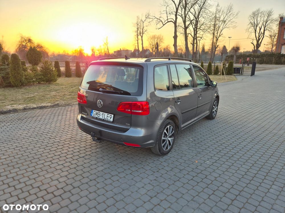 Volkswagen Touran 1.6 TDI DPF BlueMotion Technology DSG Comfortline - 14