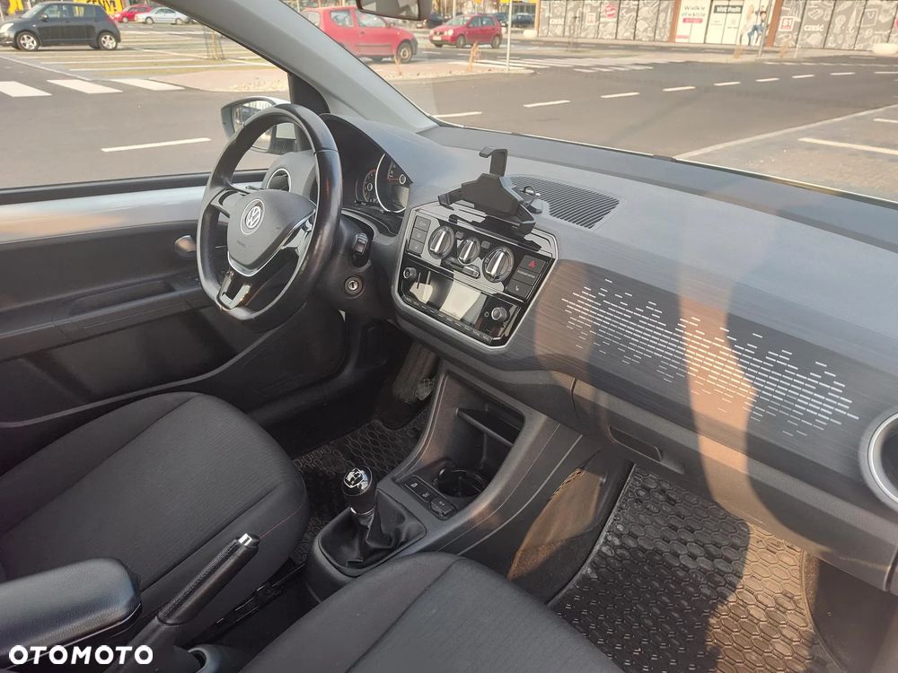 Volkswagen up! sound - 13