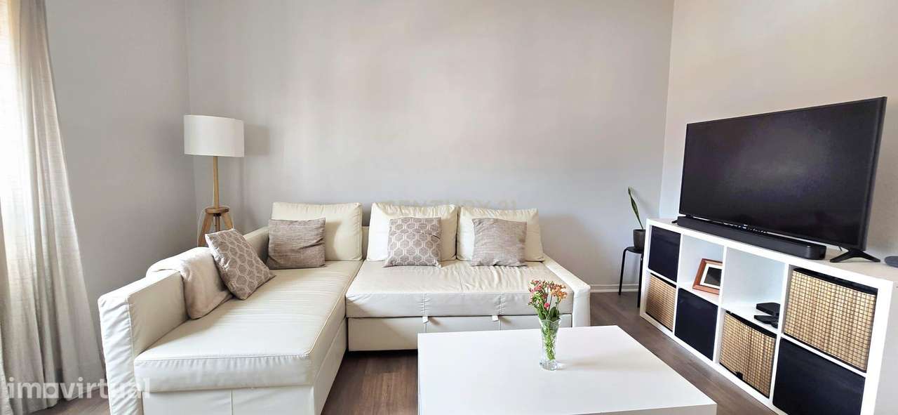 Apartamento T3 em Almada – Conforto, Luz e Espaço Exterior - Grande imagem: 2/33