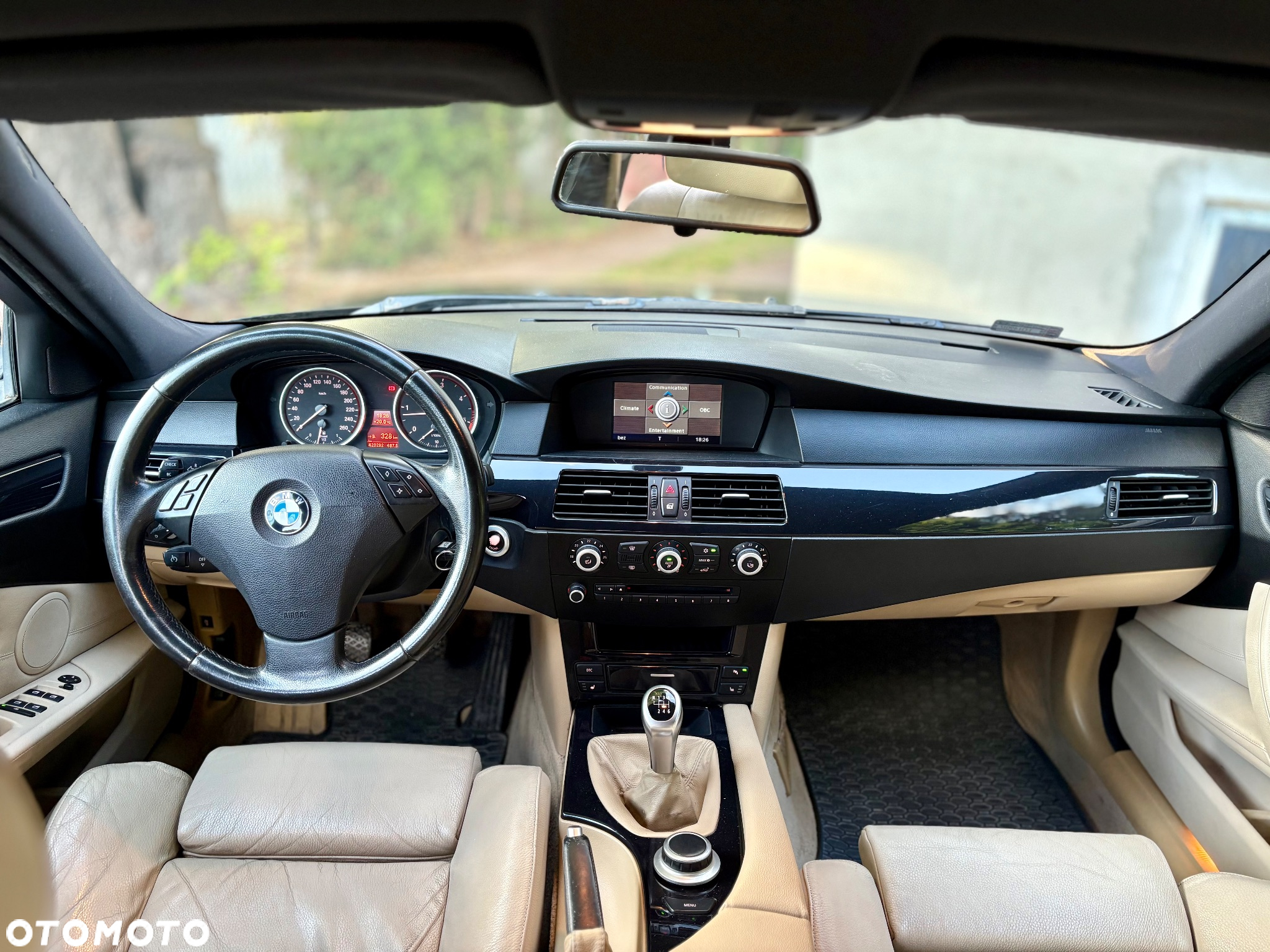 BMW Seria 5 525d - 11