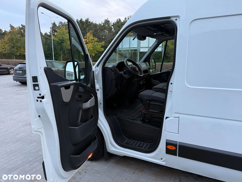 Nissan NV400 - 16