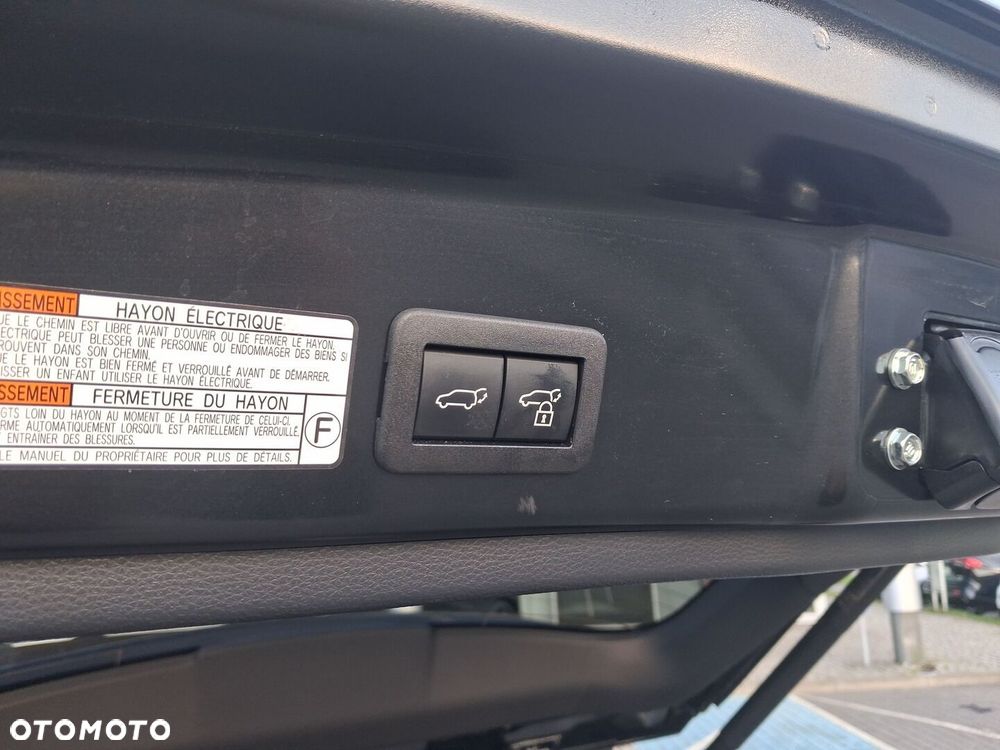 Toyota Corolla Cross - 15