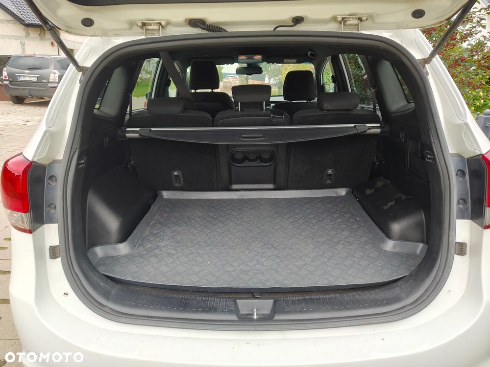 Kia Carens 1.6 GDI L - 24