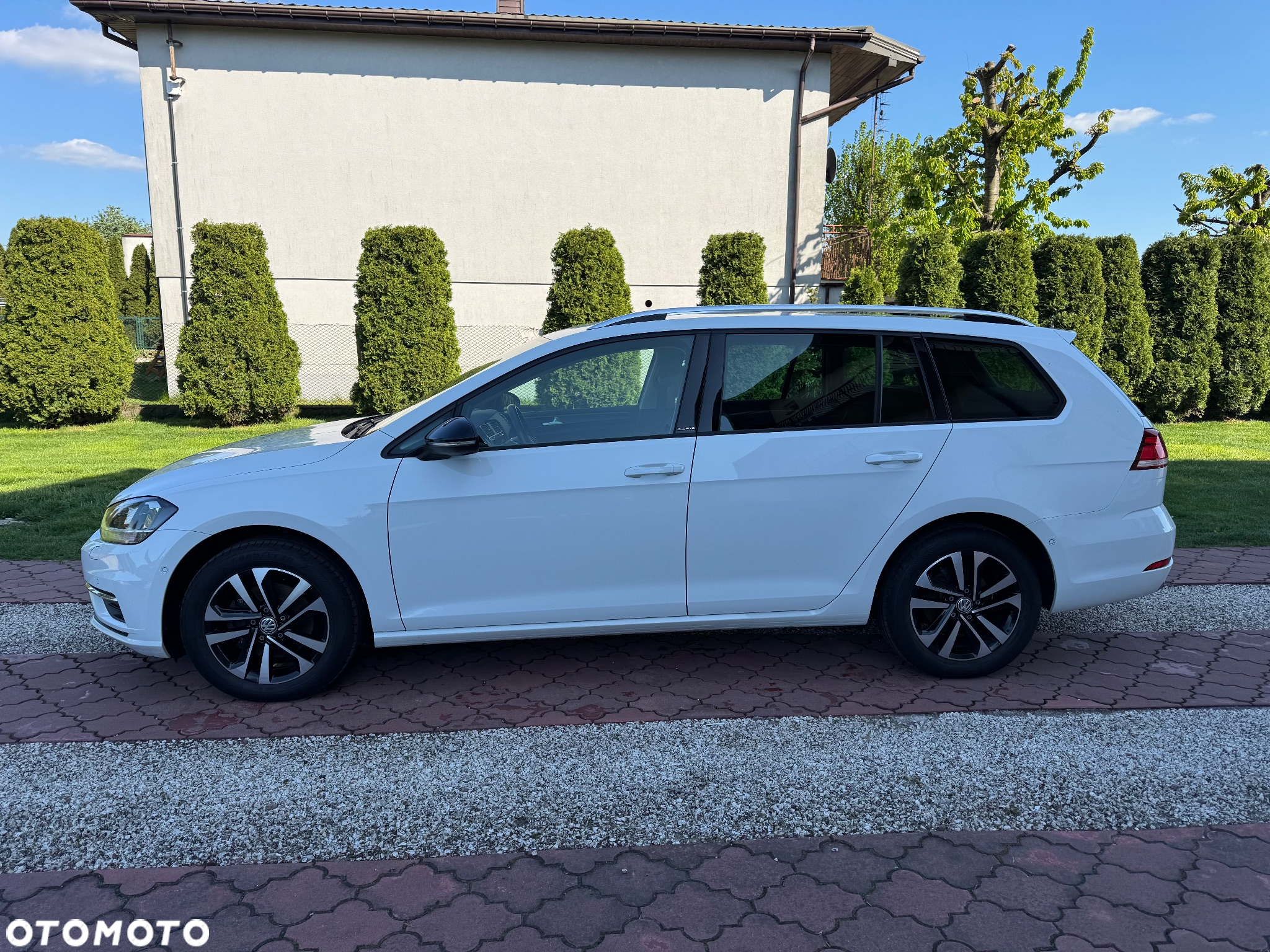 Volkswagen Golf Variant 1.6 TDI SCR IQ.DRIVE - 2