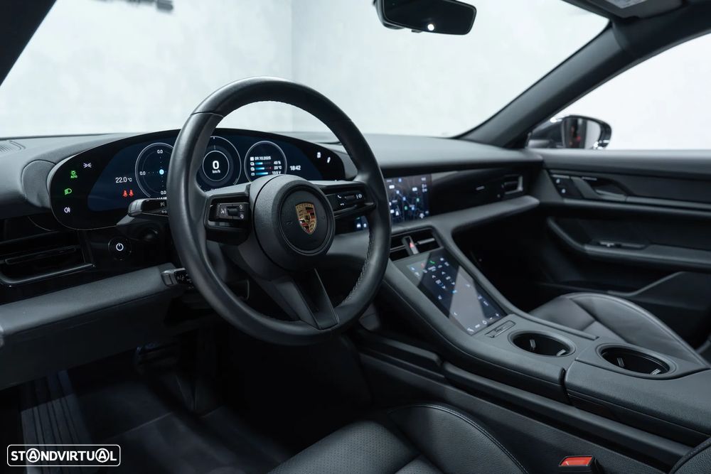 Porsche Taycan Sport Turismo Standard - 18