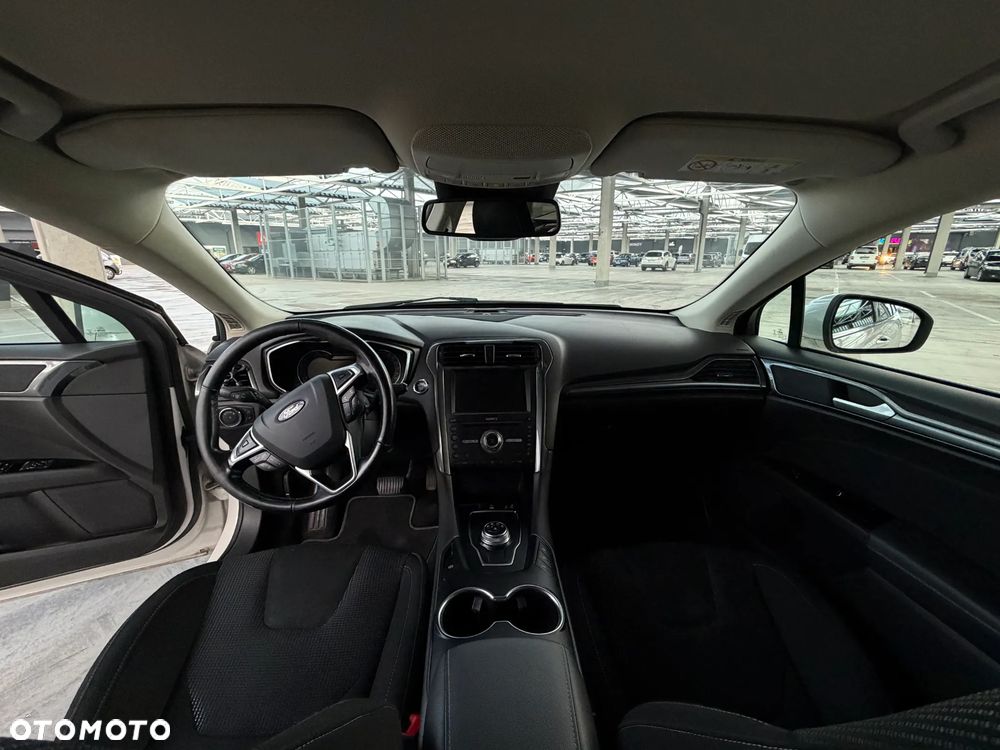 Ford Mondeo 2.0 EcoBlue Titanium - 35