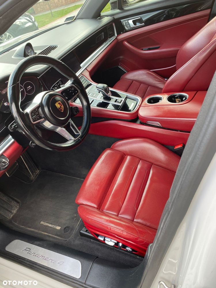 Porsche Panamera - 8