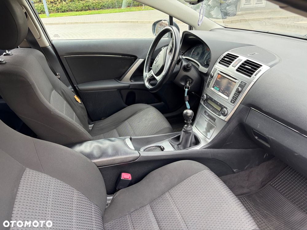 Toyota Avensis 2.0 D-4D Luna - 5