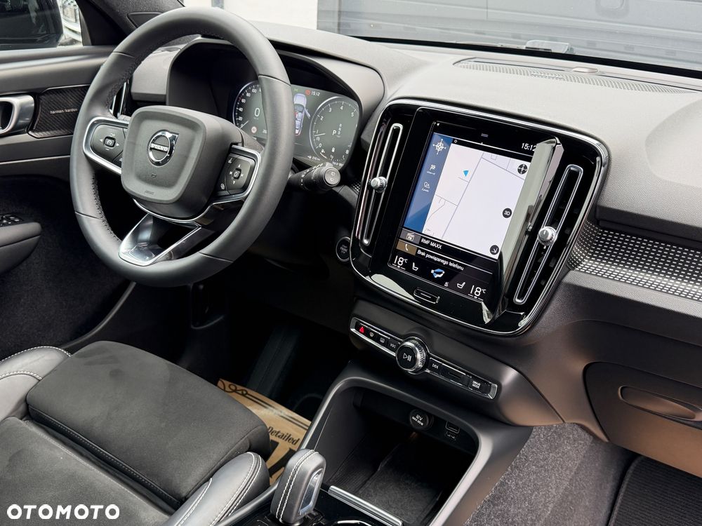 Volvo XC 40 B3 B DKG Ultra Dark - 7