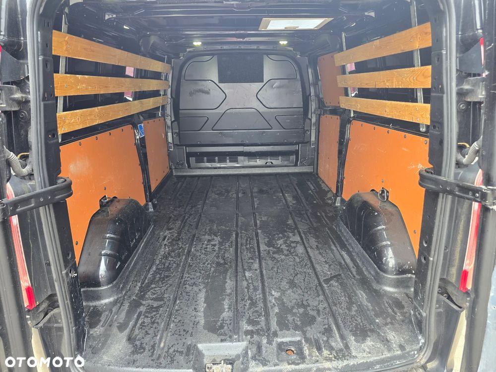 Ford Transit Custom LONG - 15