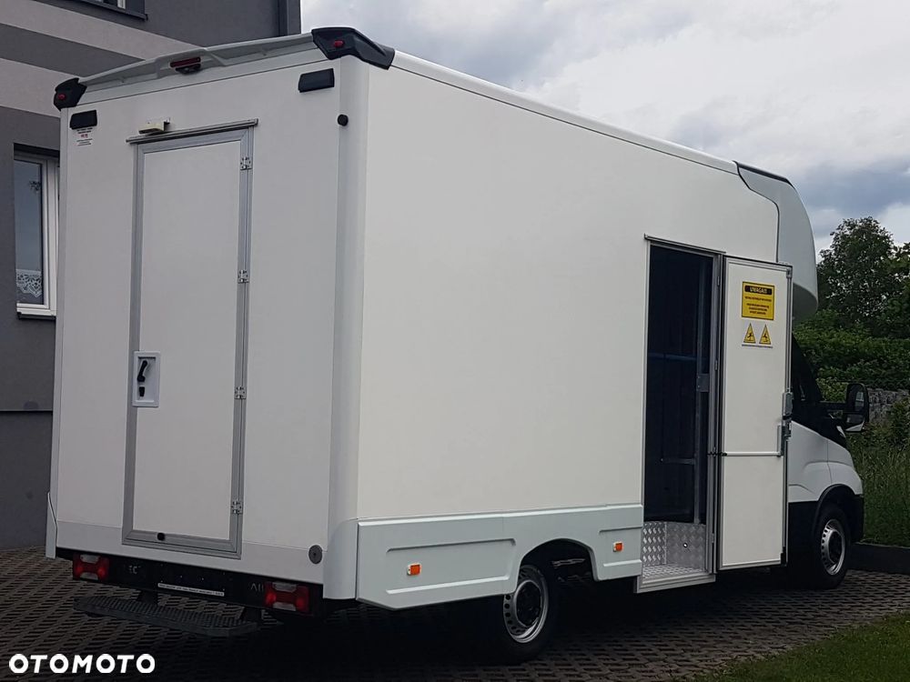 Iveco DAILY KONTENER NISKOPODŁOGOWY 4,43x2,23x2,42 SKLEP FOODTRUCK BAR KLIMA KONIOWÓZ KAMPER - 35