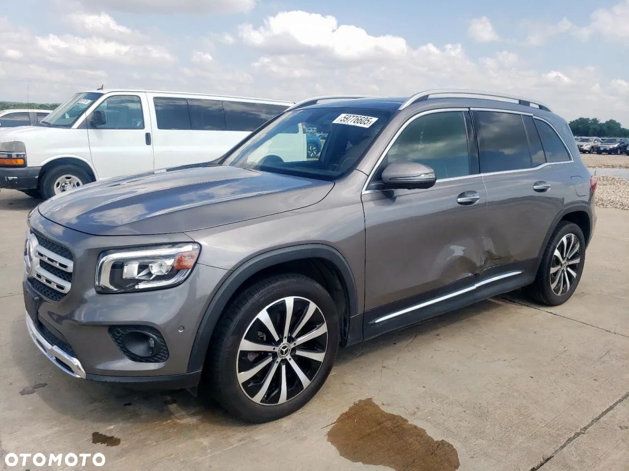 Mercedes-Benz GLB - 1