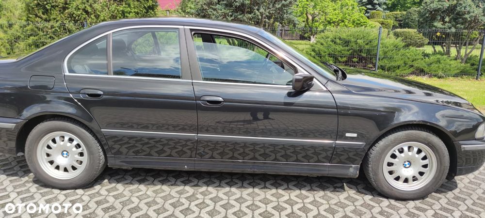 BMW Seria 5 520d - 5