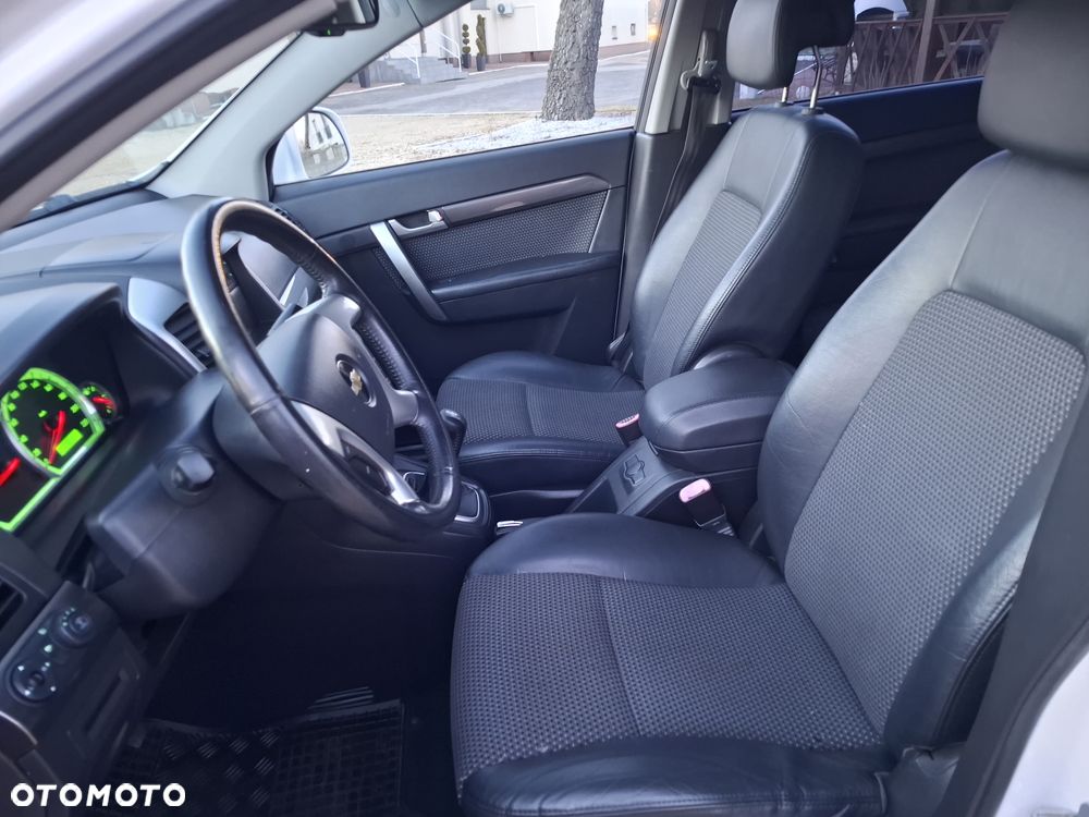 Chevrolet Captiva 2.0 d High - 12