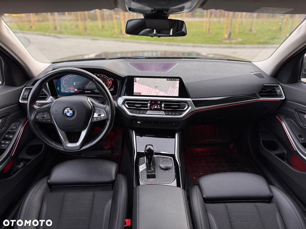 BMW Seria 3 320d xDrive Sport Line sport - 10