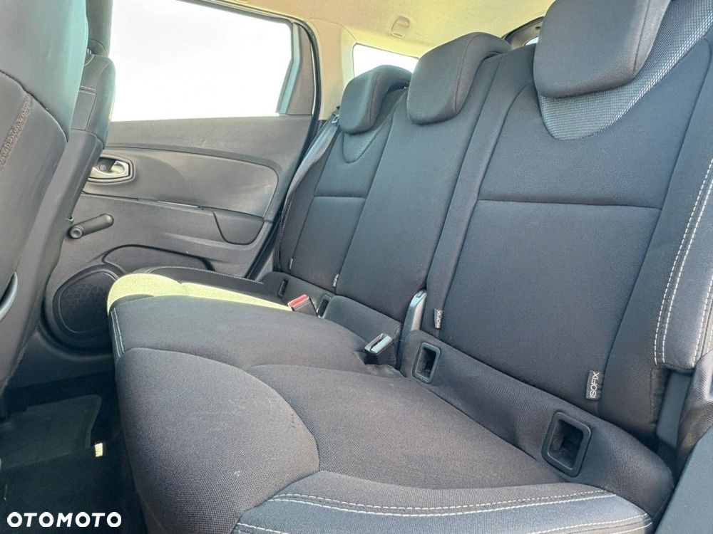 Renault Clio - 17