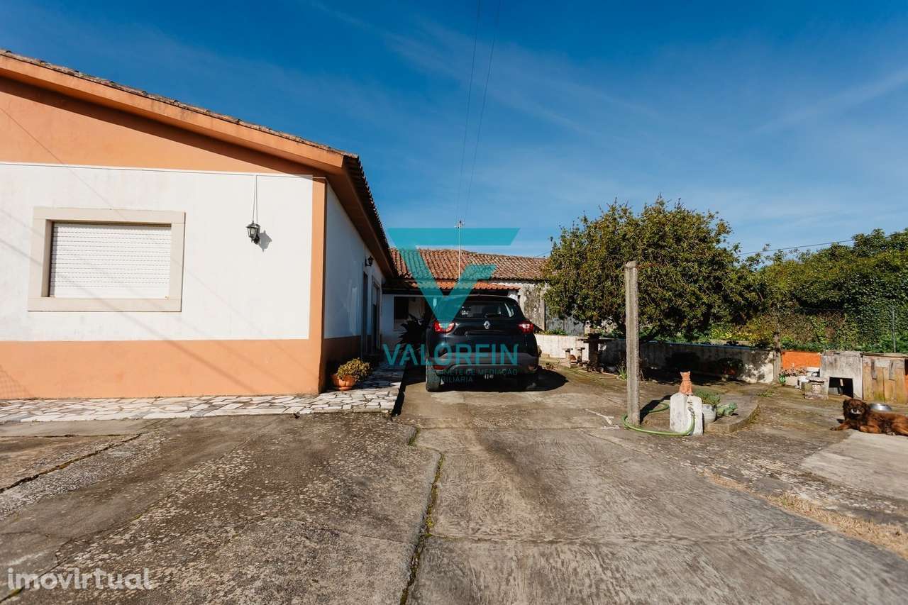 MORADIA T2 Térrea com Terreno e Logradouro | Porto de Mós - Grande imagem: 2/17