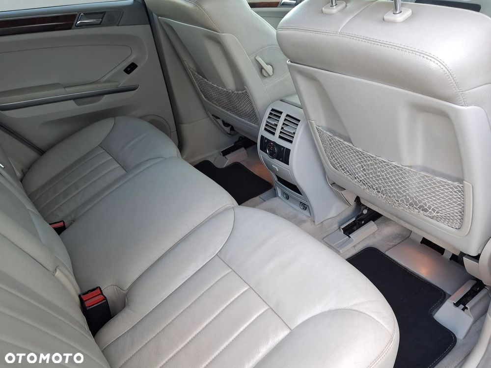 Mercedes-Benz ML 320 CDI 4Matic 7G-TRONIC - 35